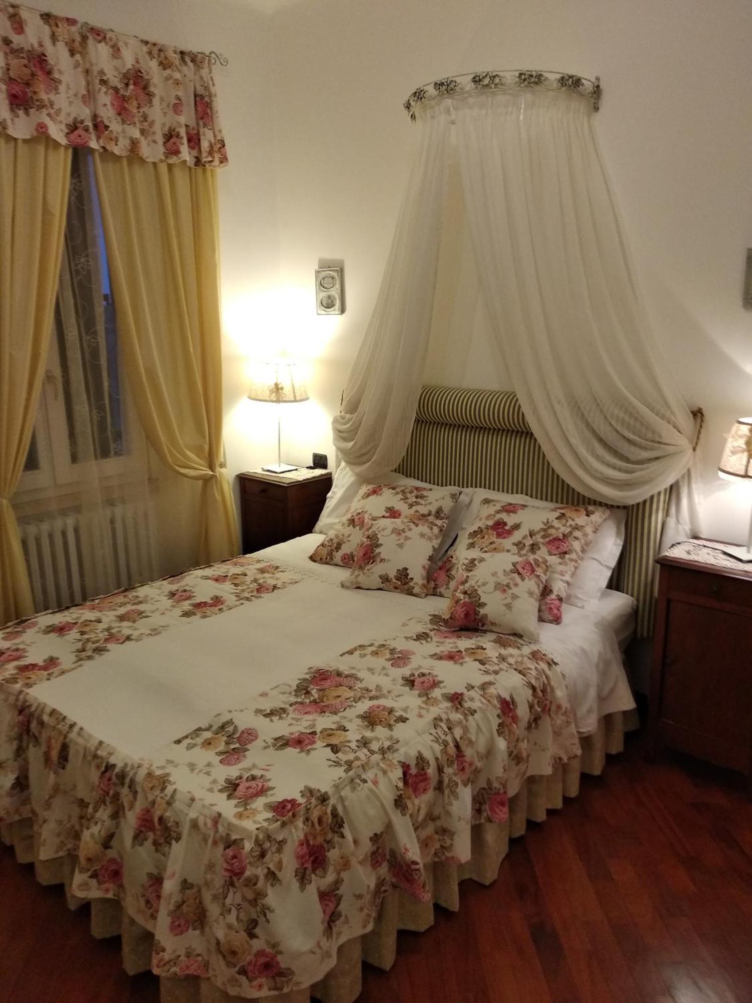 B&B Palazzo Mestichelli Boutique Palace モンテプランドーネ 部屋 写真